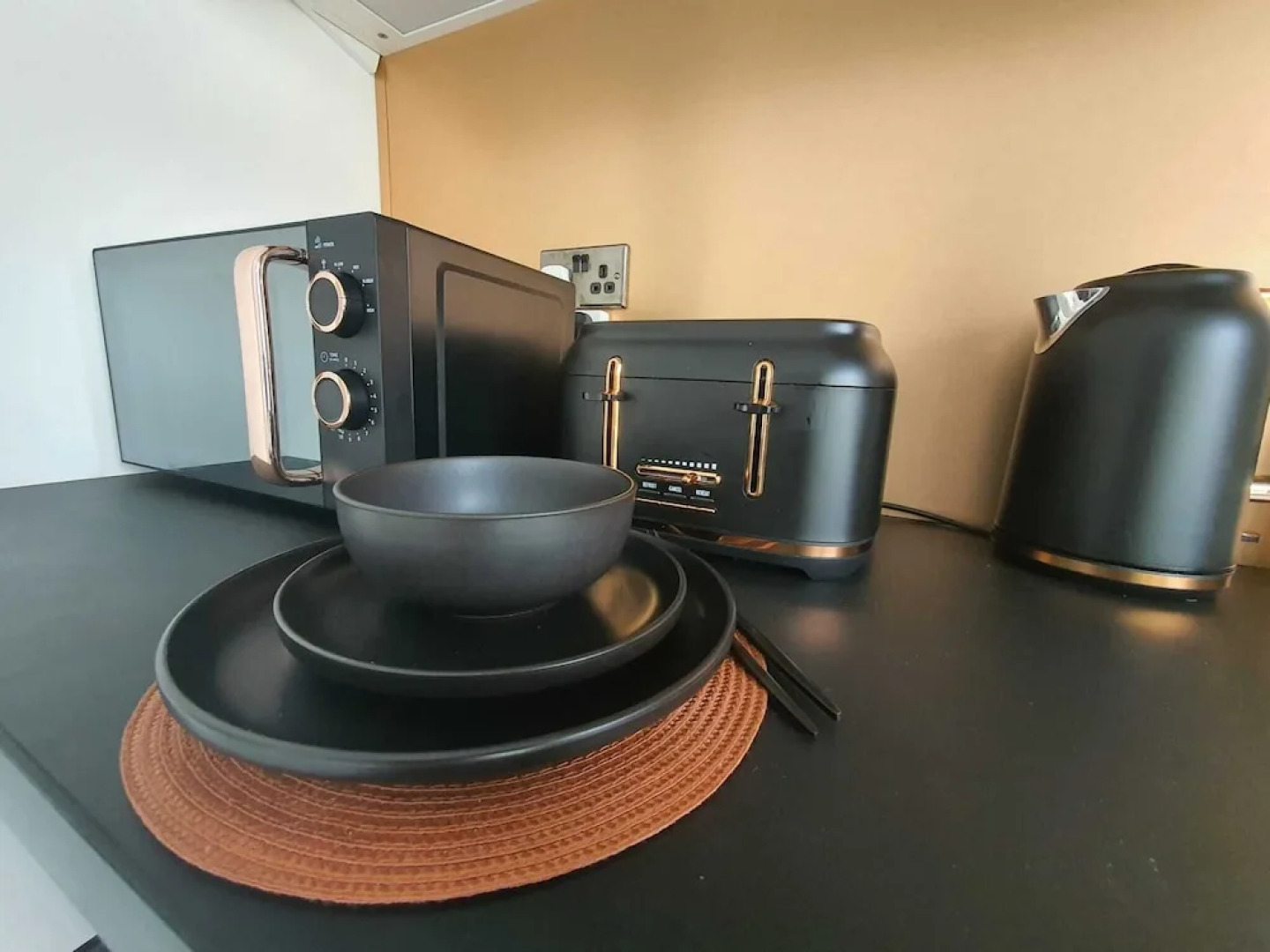 Stunning 1 King bed Cabin in Grays