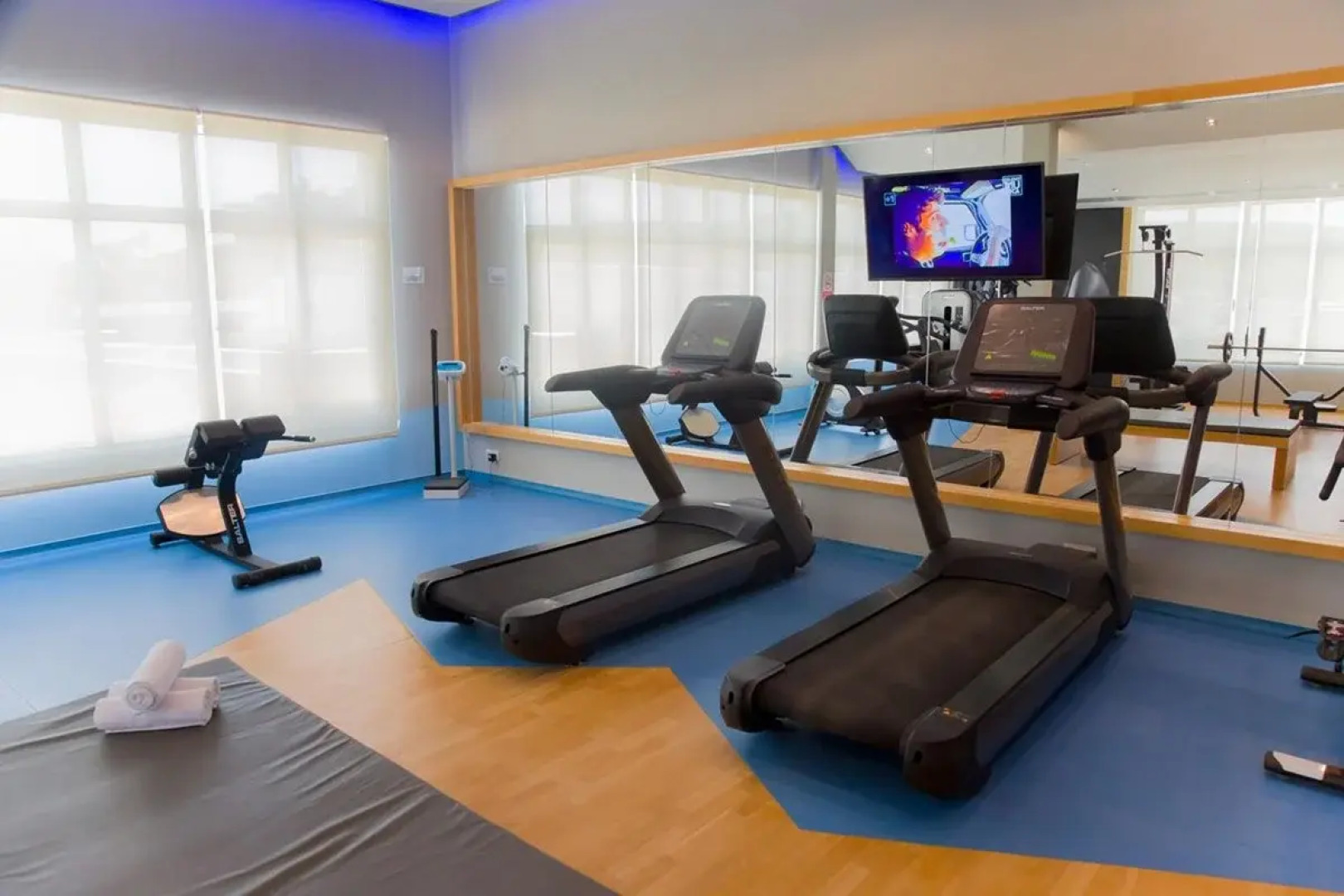 Gran Muthu Almirante Beach