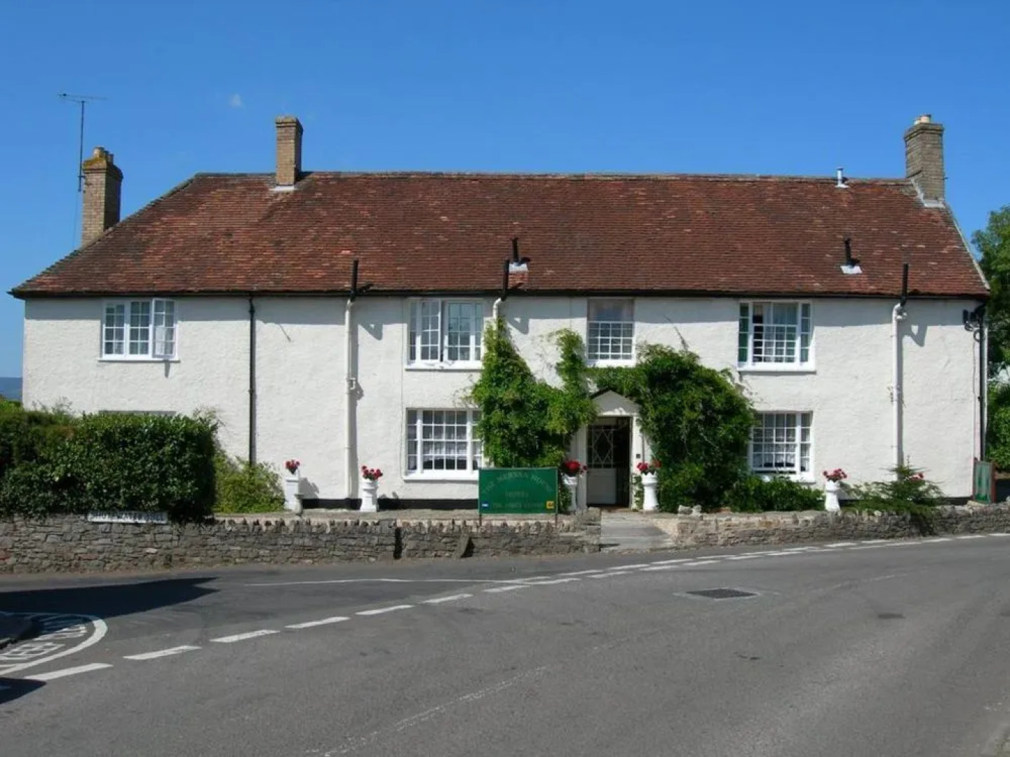 Meryan House Hotel