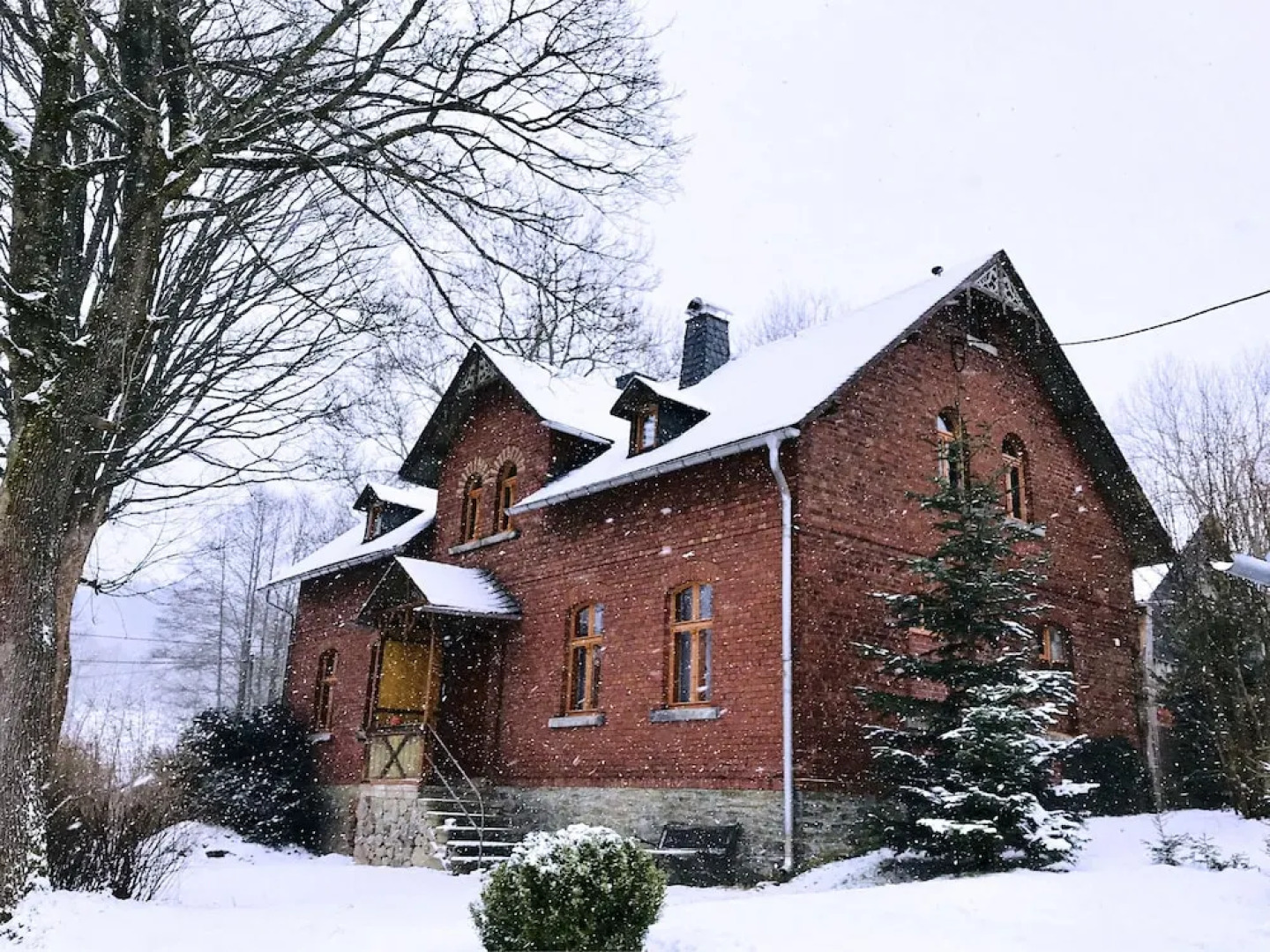 Cozy Holiday Home in Gürth With Private Garden