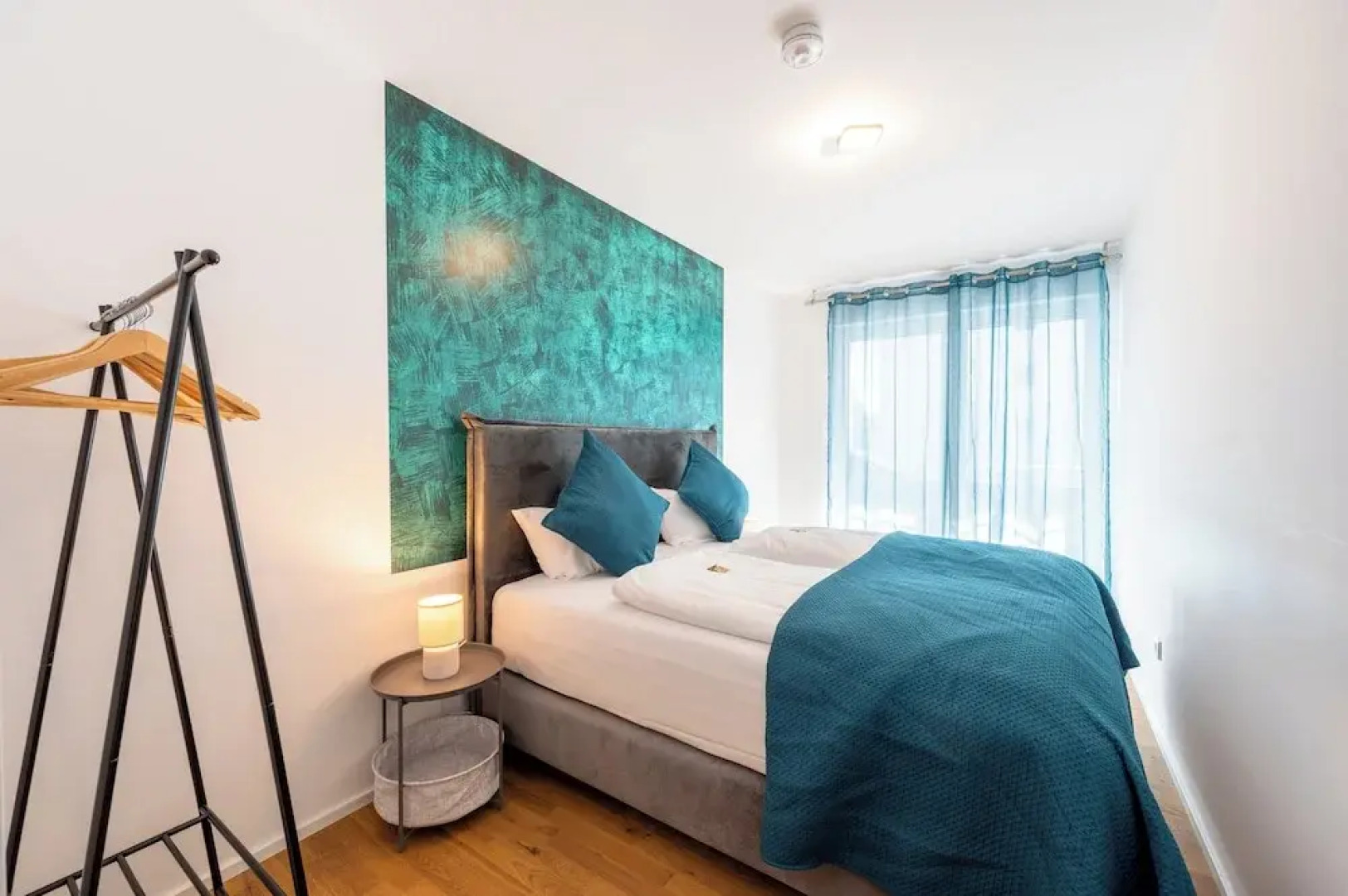 Lit Living Luxus - Box Spring - Parking