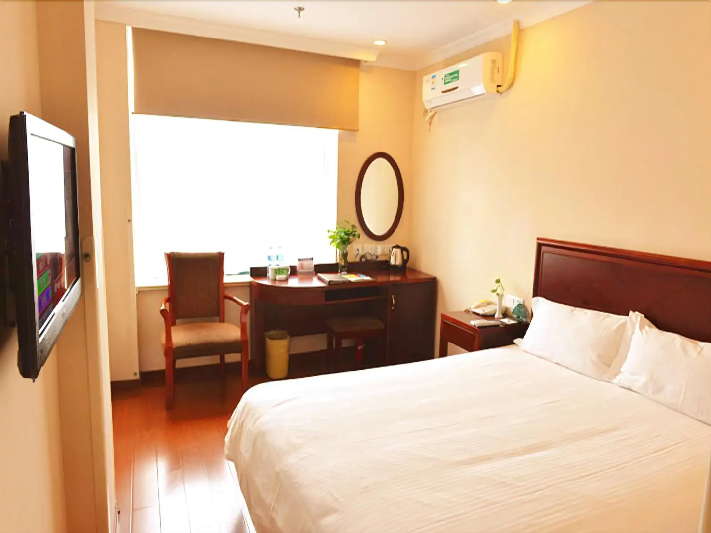 GreenTree Inn Jiaxing Pinghu Zhapu Jiulong Mountain Express  Hotel