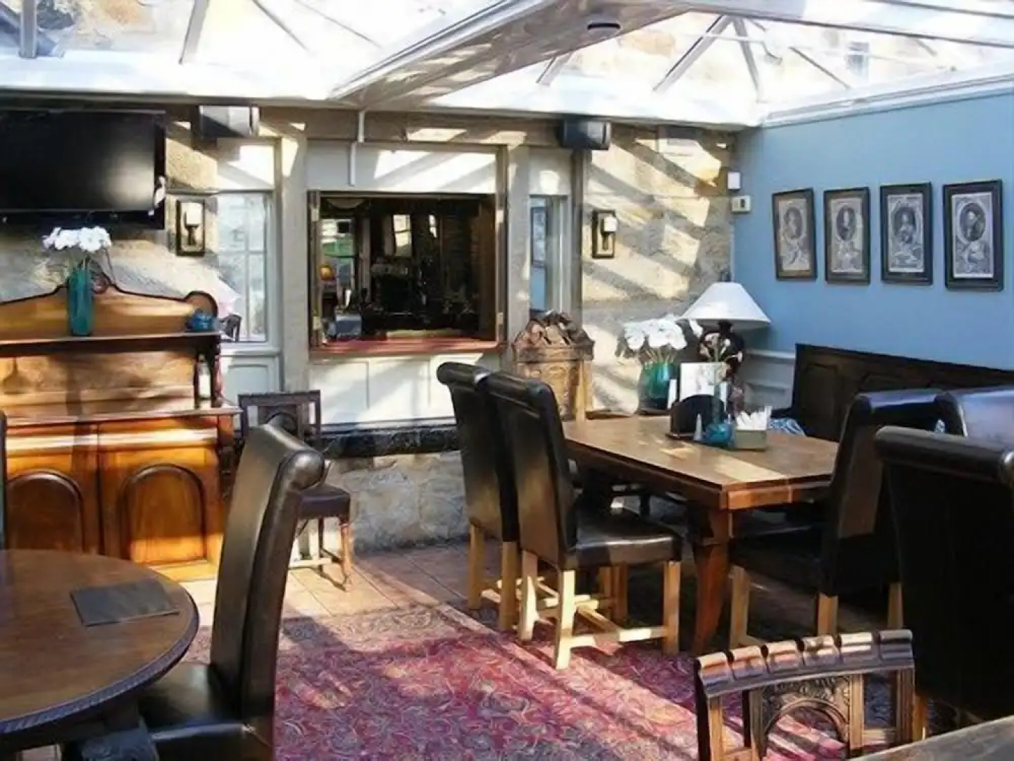 The Manifold Inn