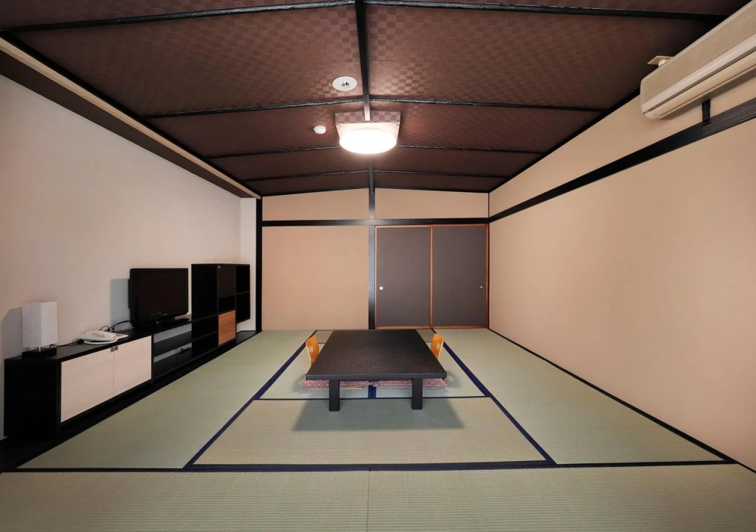 Tokiwa Hotel
