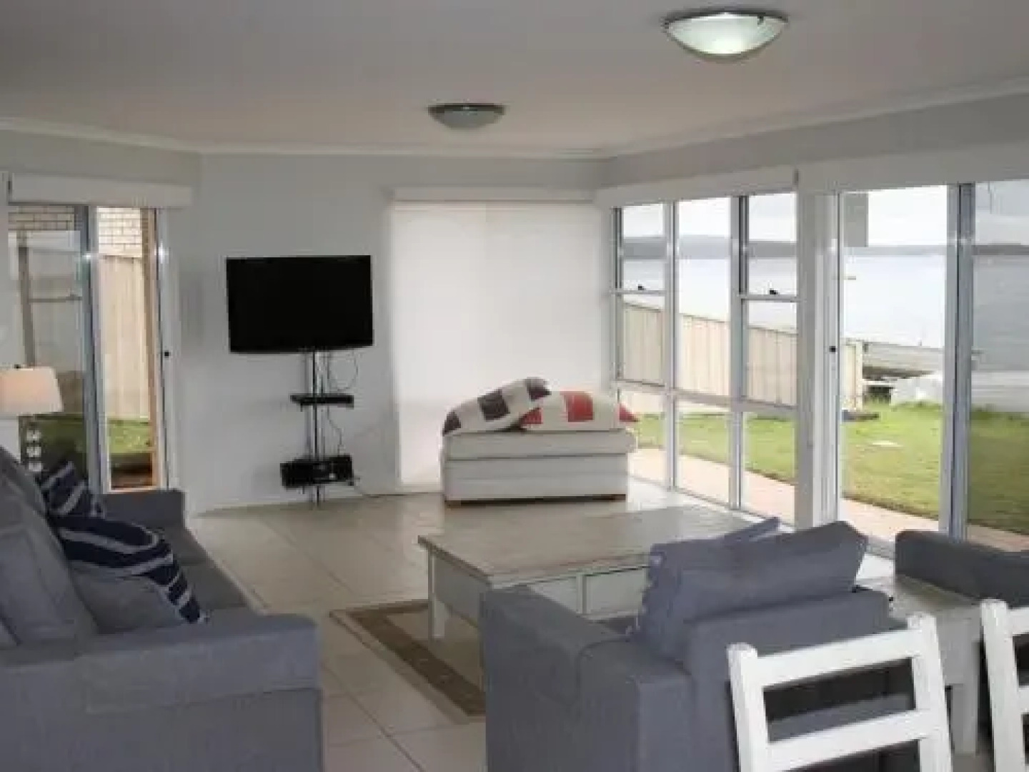 1 'The Clippers' 131 Soldiers Point Road - fabulous waterfront unit