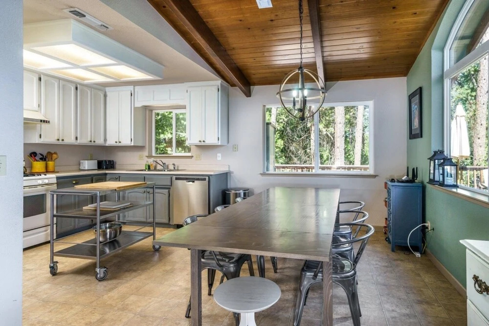 Hillside Haven -PET FRIENDLY!  Explore All Yosemite and Pine Mountain Lake has to Offer by Yosemite Region Resorts