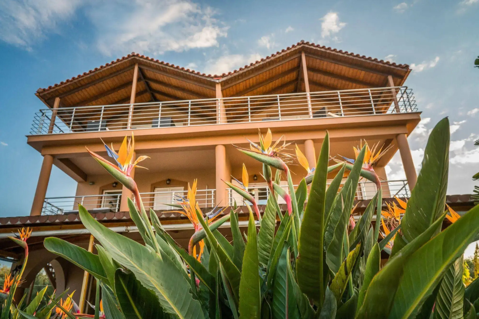 Armonia Studios & Apartments