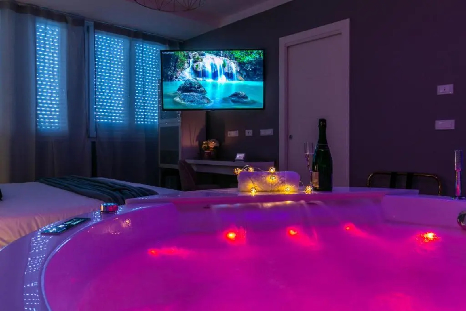 4 Star Bologna Train Station - Self Check-In