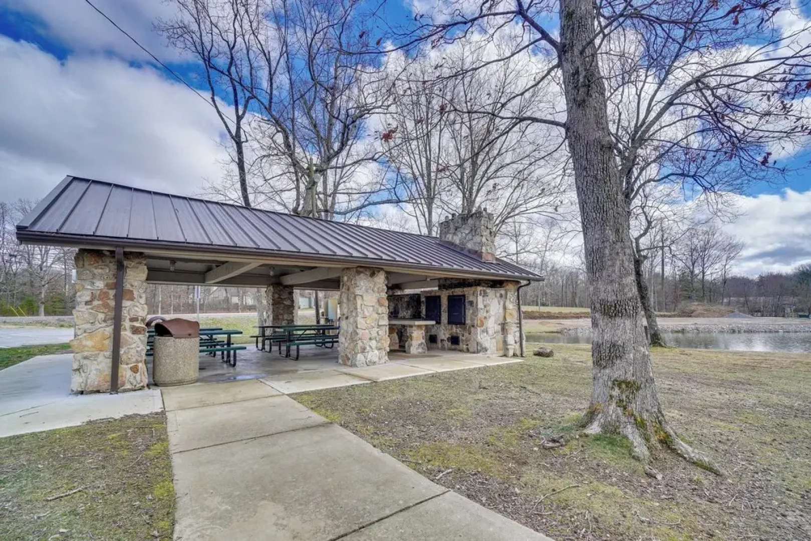 Pet-friendly Crossville Resort Condo: Golf & Swim!