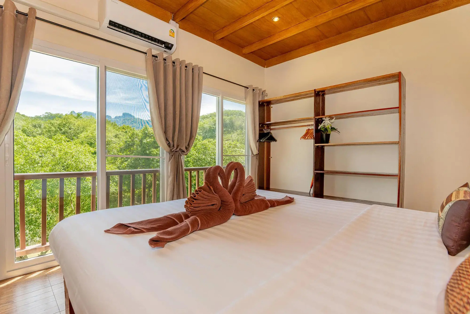 Khaosok River Home Resort