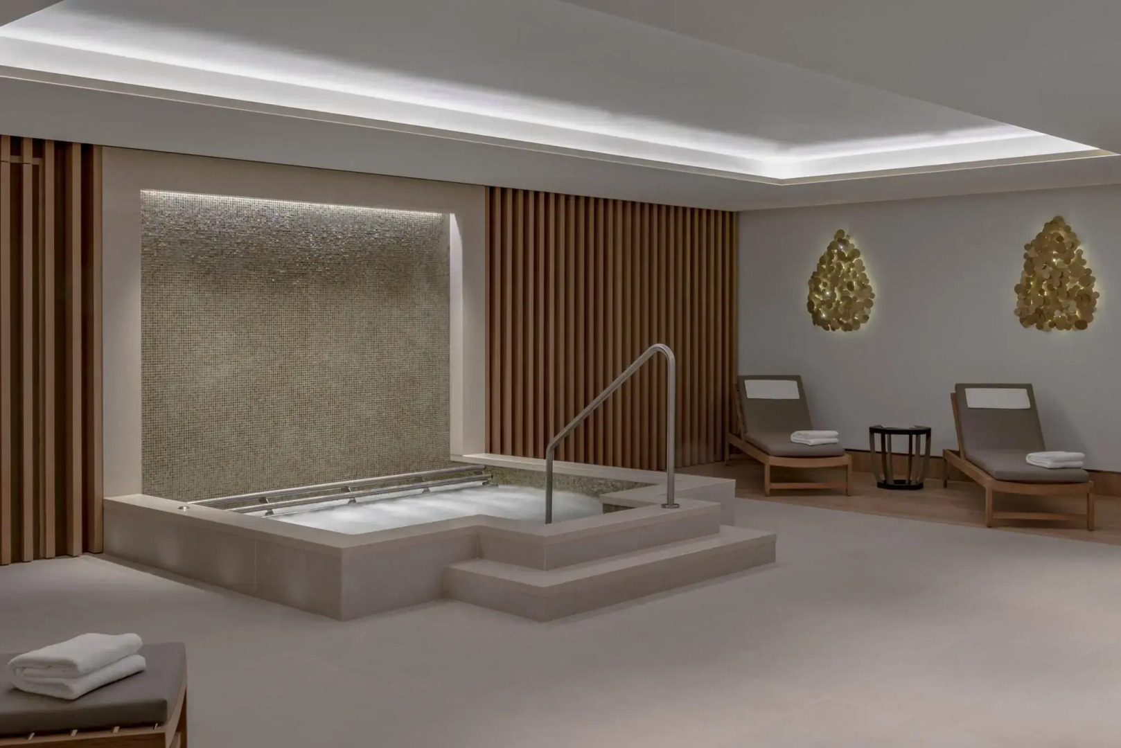 Royal Champagne Hotel & Spa