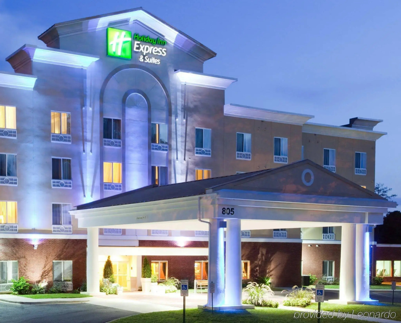 Holiday Inn Express Hotel & Suites Charlotte Arrowood by IHG
