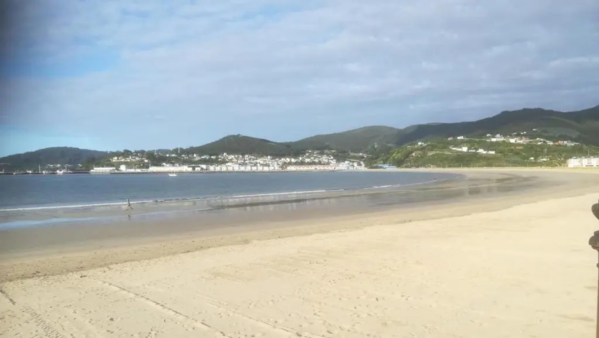 10 mts de la Playa de Covas - Vivero con piscina