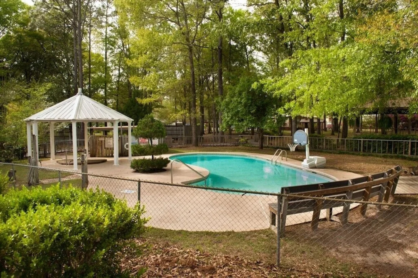 Pet Friendly #1 1 Bedroom Cottage