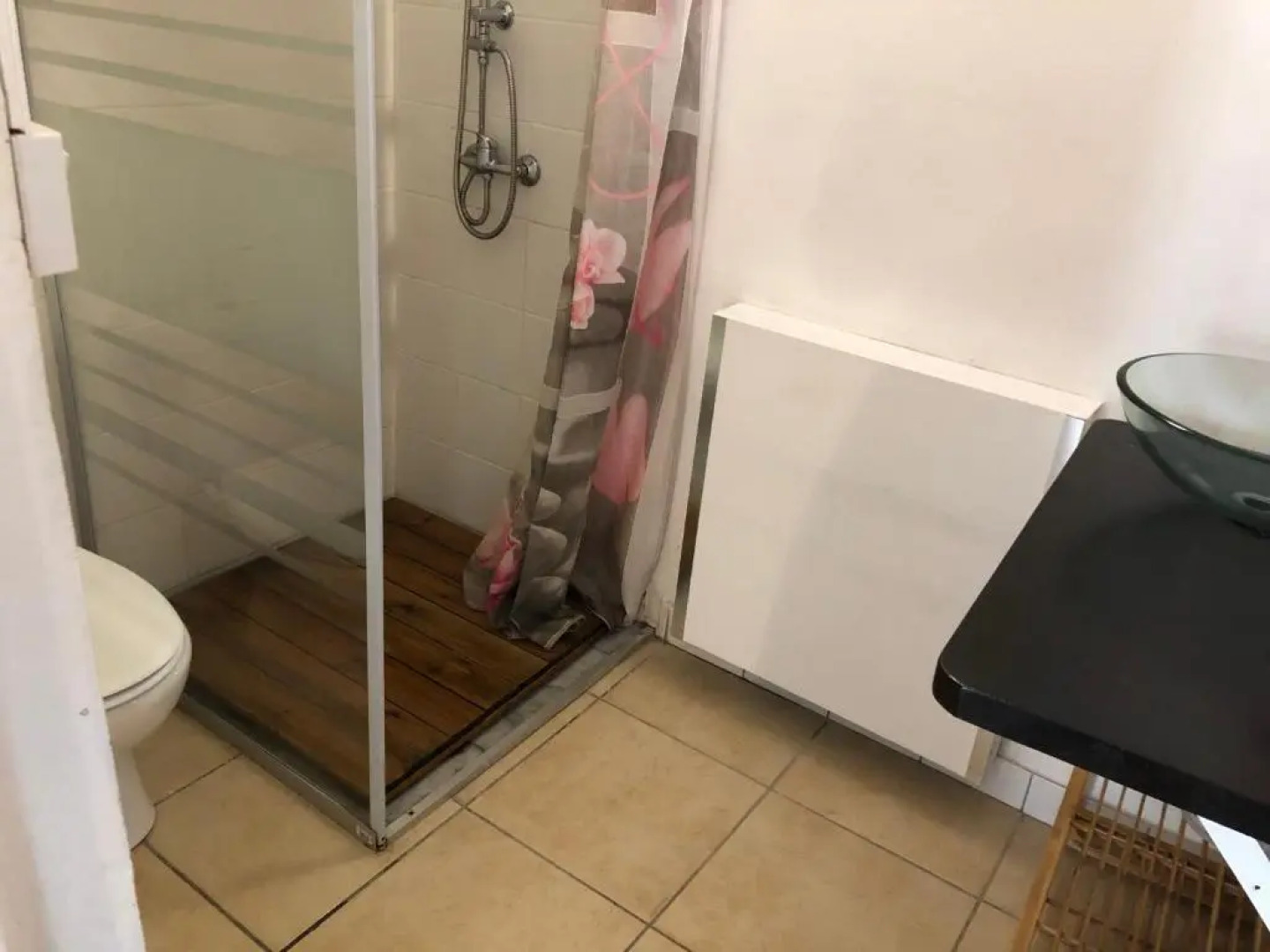 La Colline Bed & Table