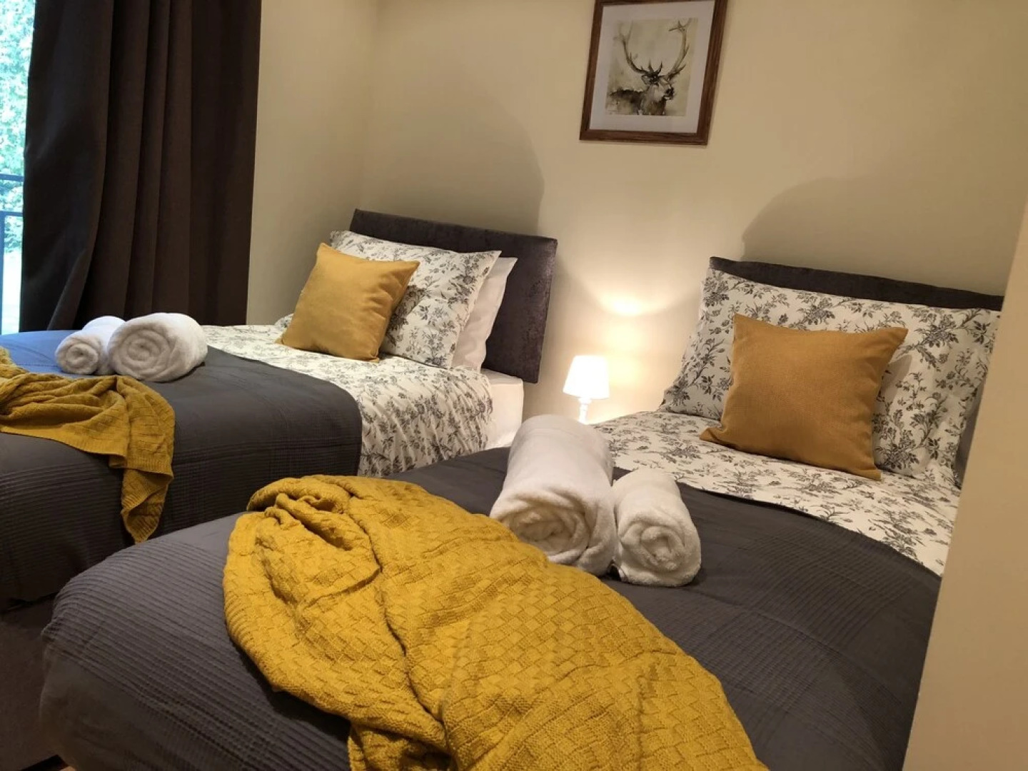 Park View 2 Bedroom by Creatick