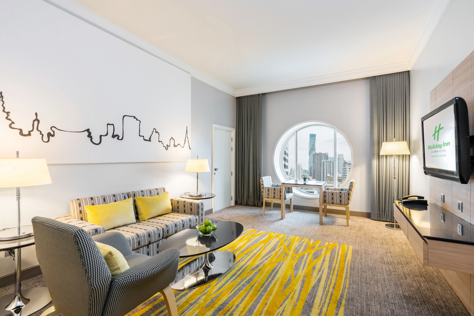 Holiday Inn Bangkok Silom by IHG