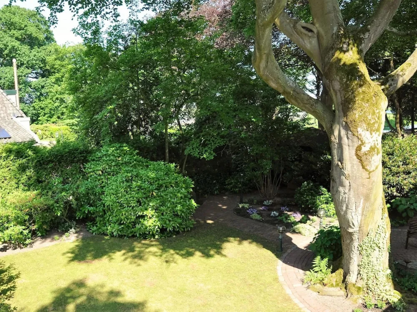 Massive, Historic Villa With a Convenient and Central Location Along the Coast