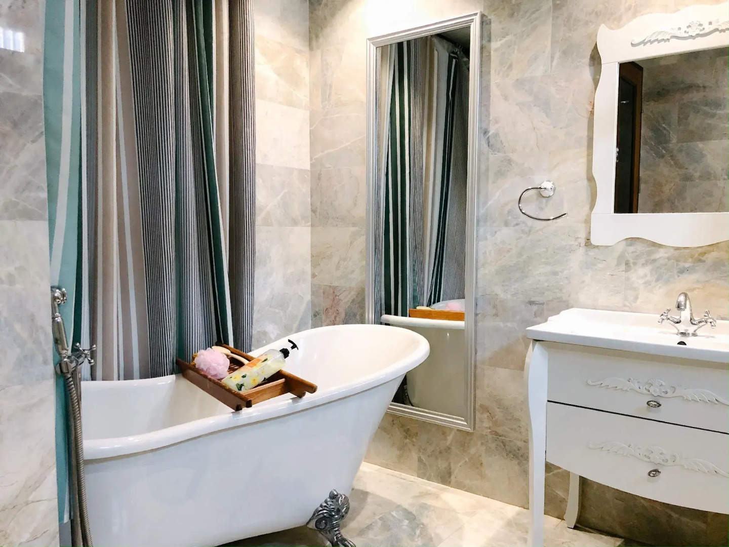 House of Passion Amphawa