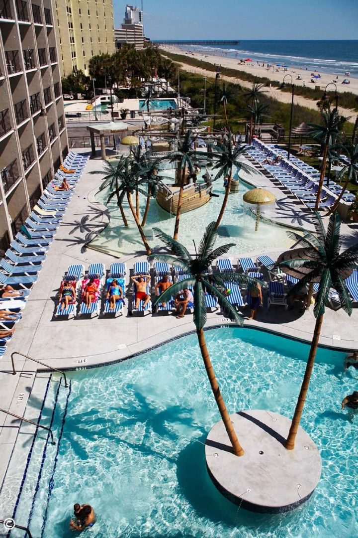 Captain's Quarters Resort