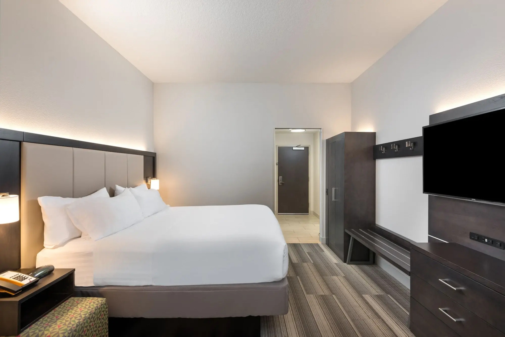 Holiday Inn Express & Suites Lakeland South by IHG