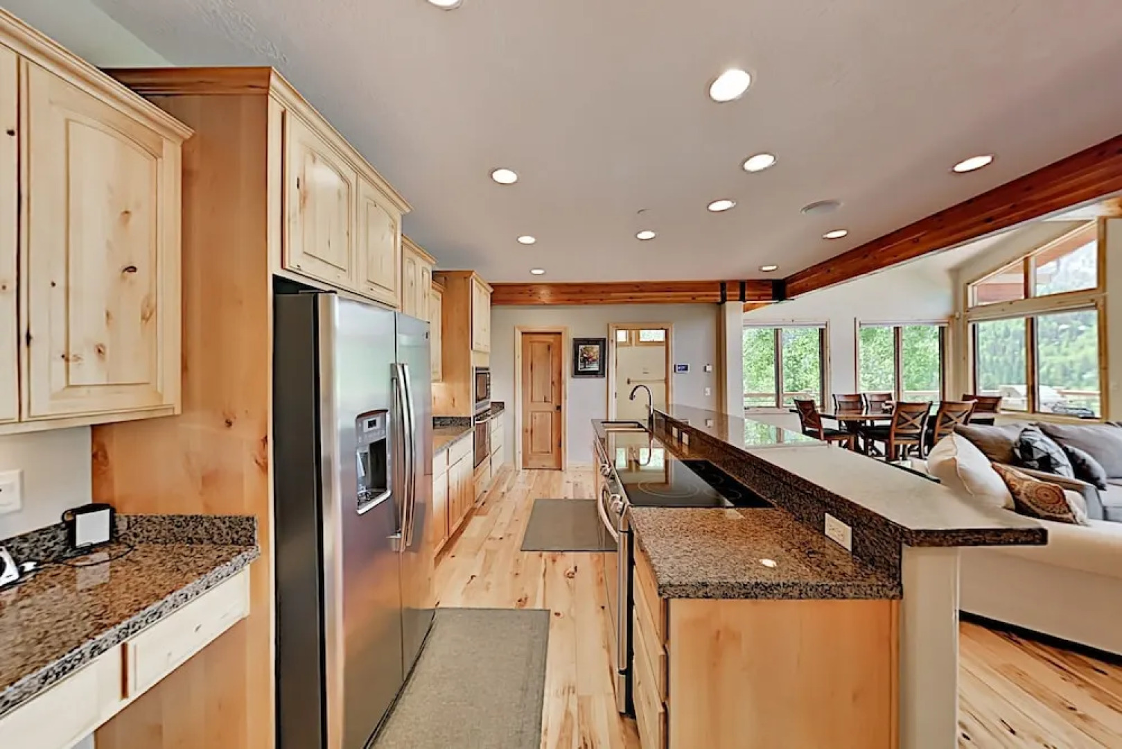 Epic Mountain Lodge Hideaway W/ Fireplaces & Deck 4 Bedroom Home