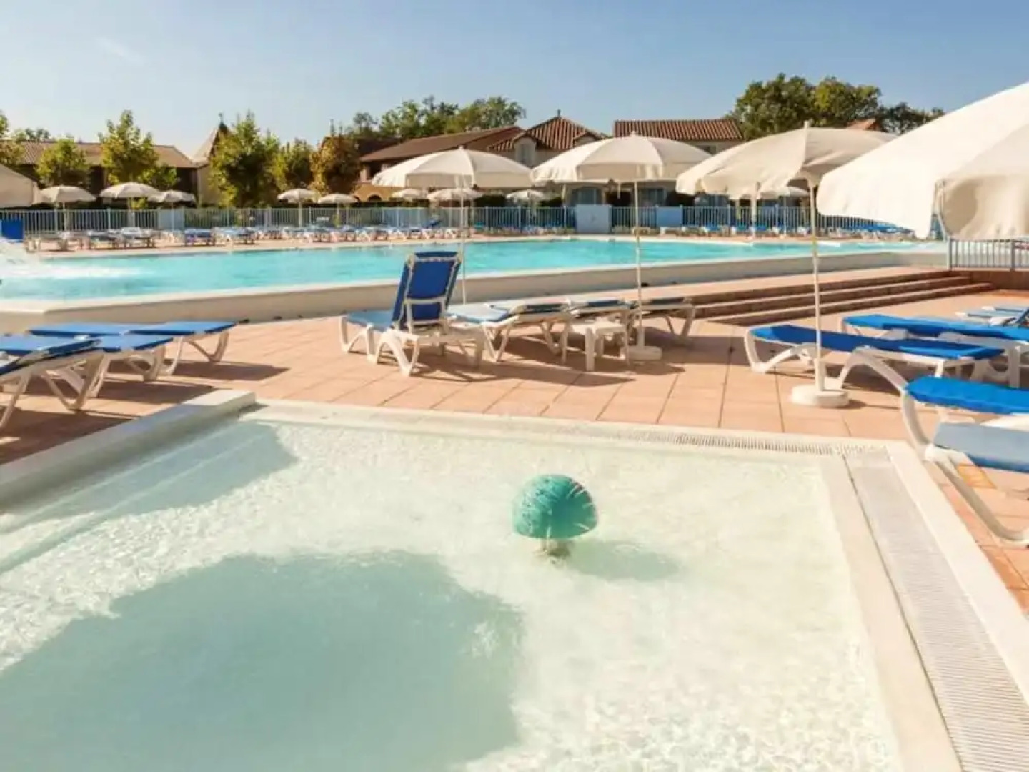 Apartment With 2 Bedrooms in Monflanquin, With Wonderful Lake View, Shared Pool, Furnished Garden