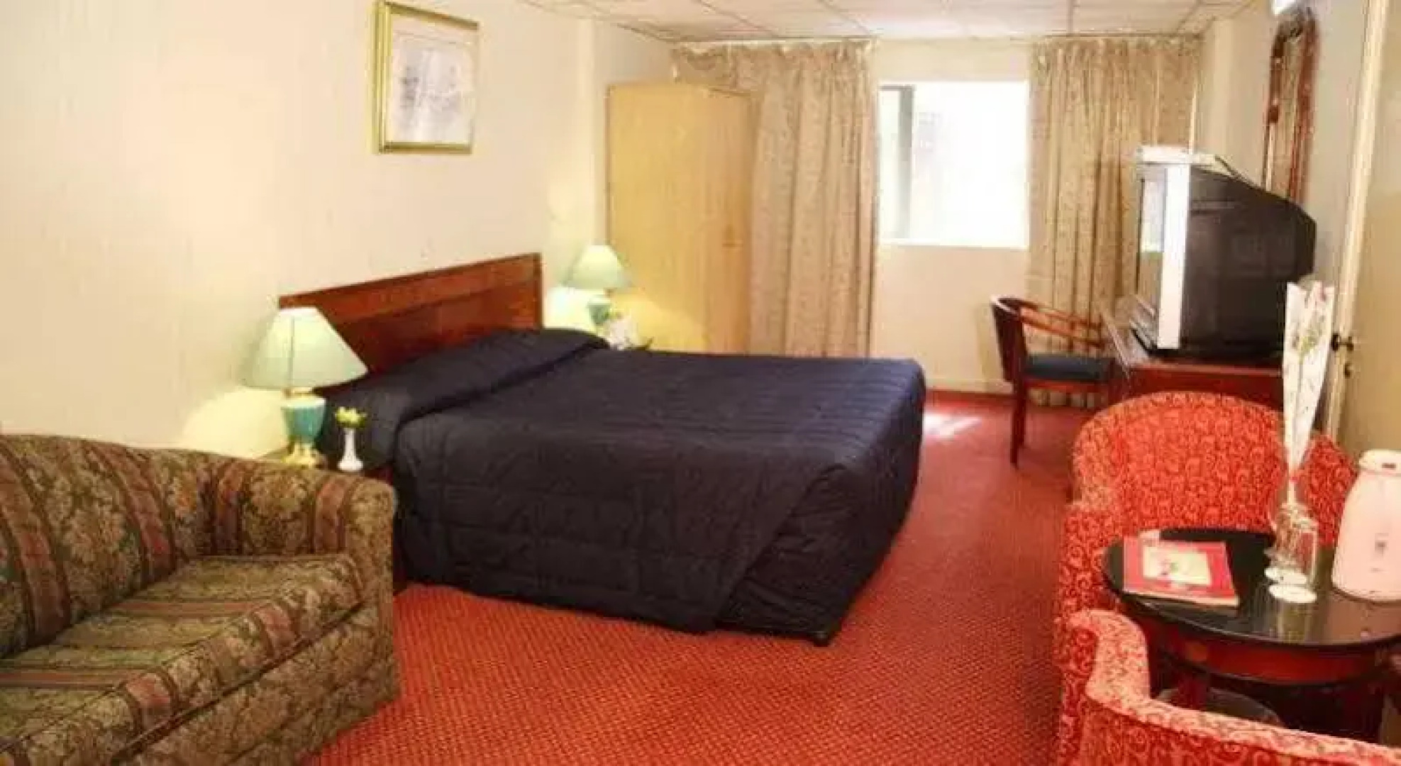 Sun And Sands Plaza Hotel