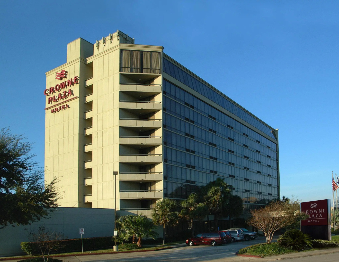 Crowne Plaza Hotel Northwest-Brookhollow