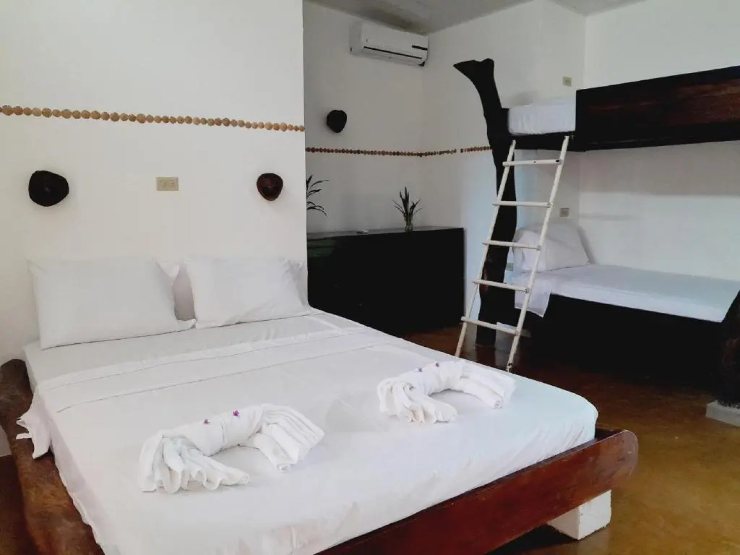 Hotel Hibiscus Garden / Jardin De Papos