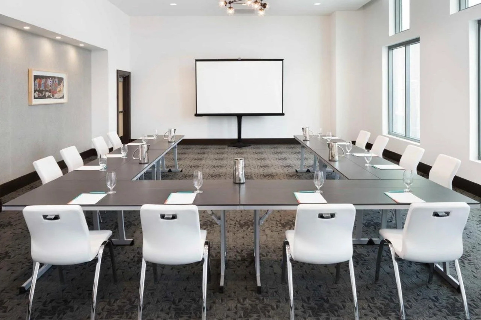 Le Méridien Columbus, The Joseph