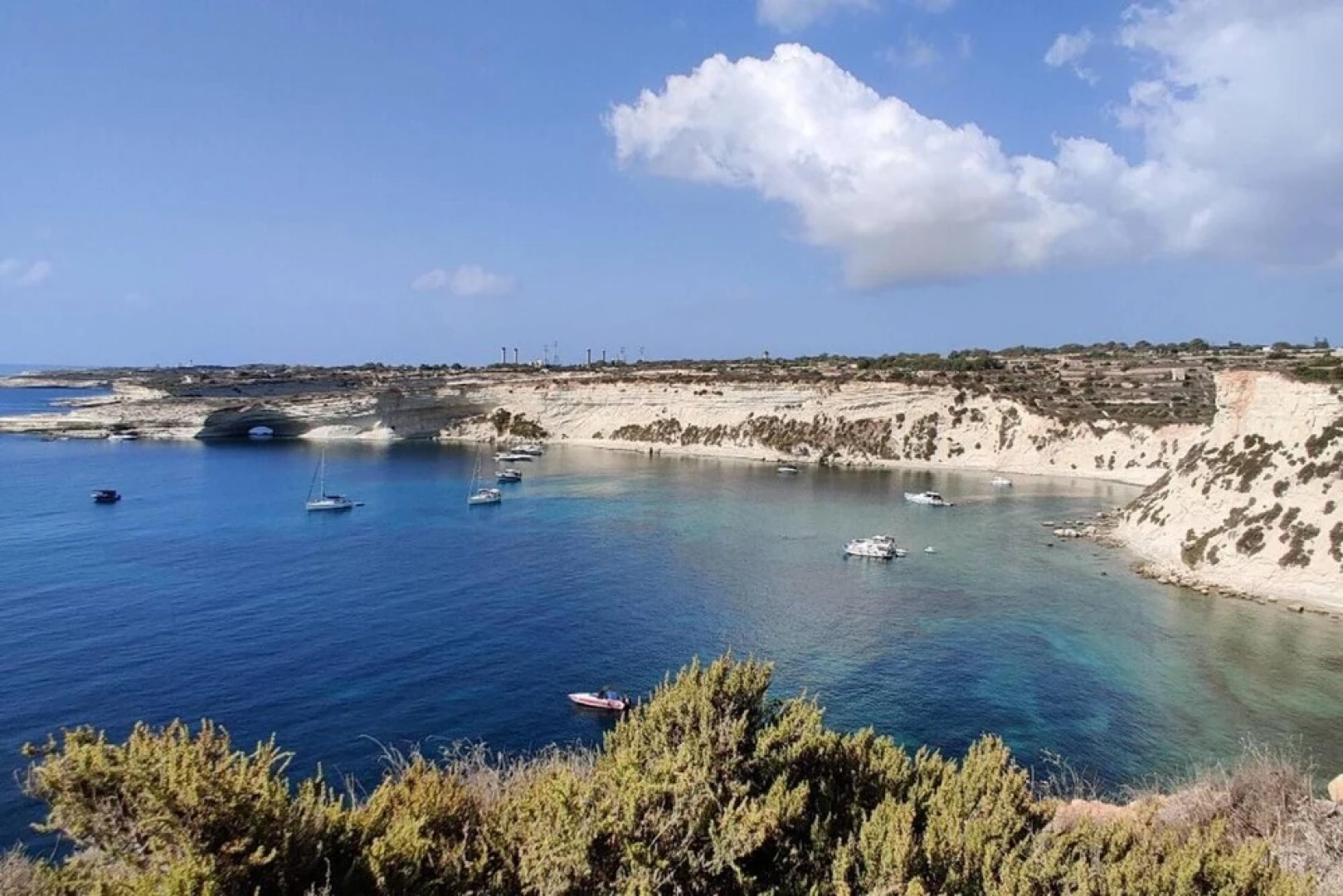 Peaceful Haven With Stunning Views Close to sea