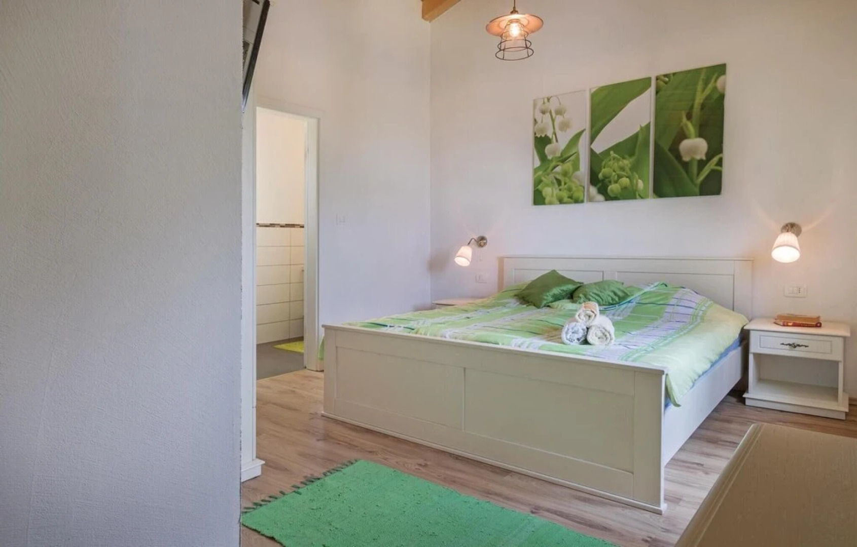 Awesome Home in Peruski With Wifi and 4 Bedrooms