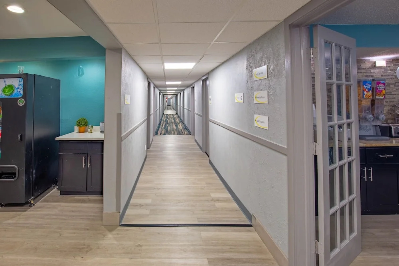 Super 8 Motel - Rockford