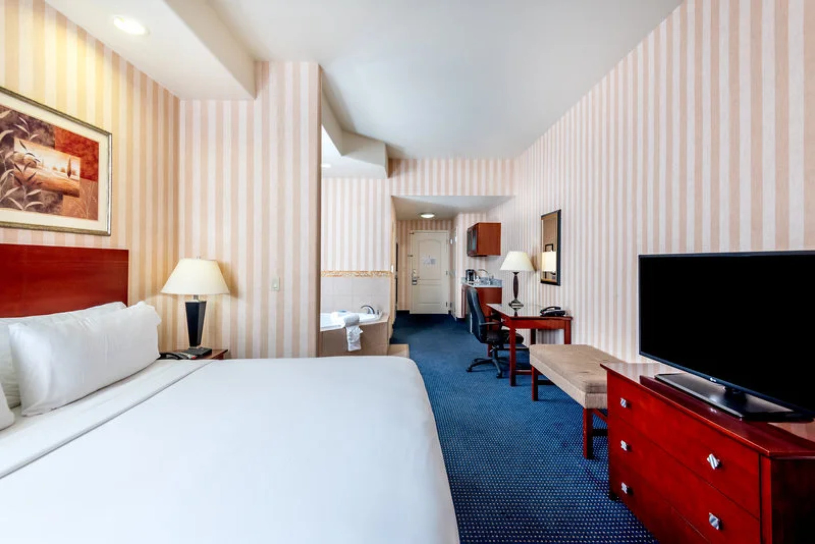 Holiday Inn Express & Suites Lathrop