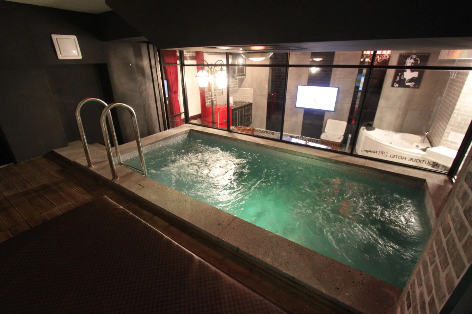 February Hotel Hwanggeum