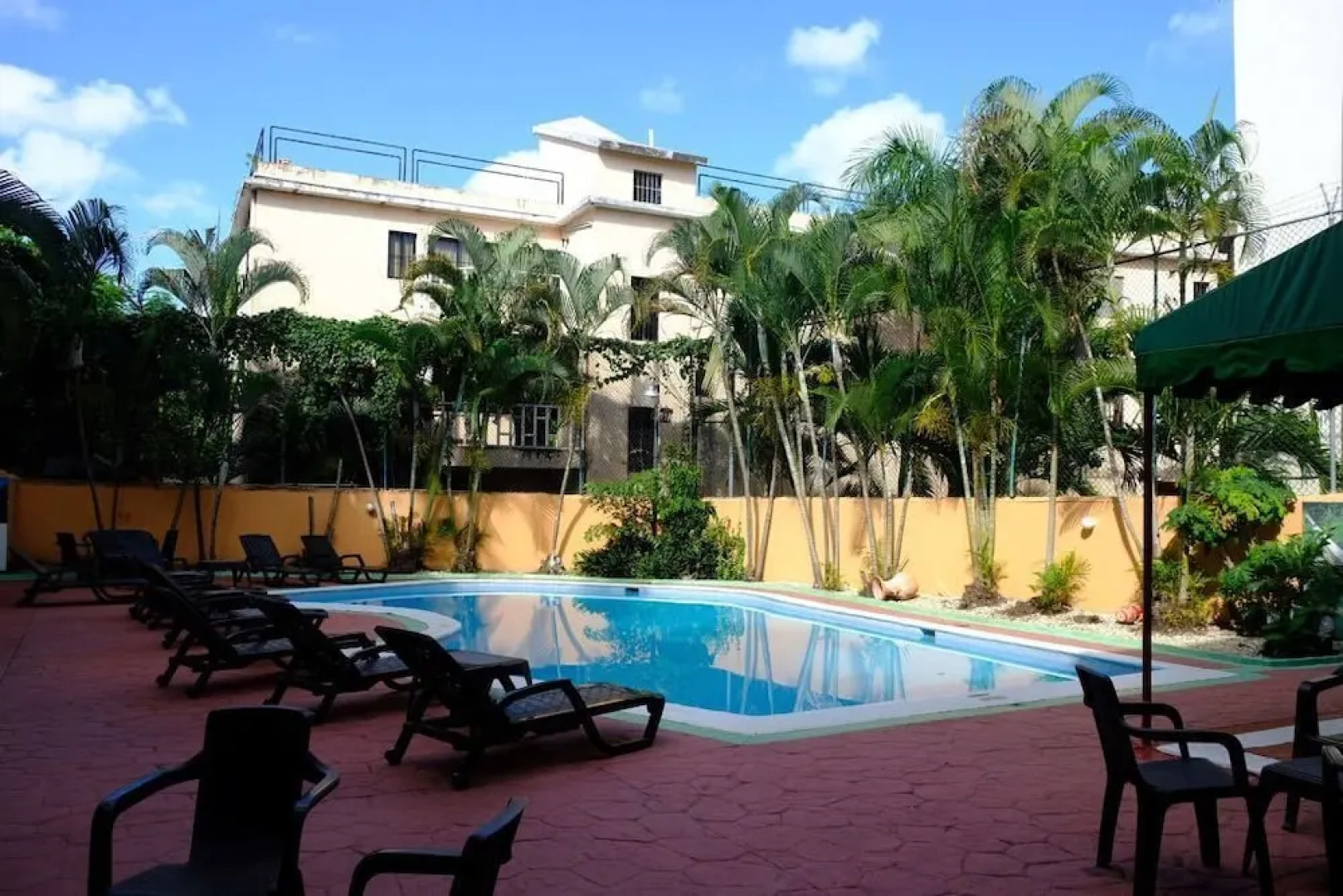 Отель Calypso Beach