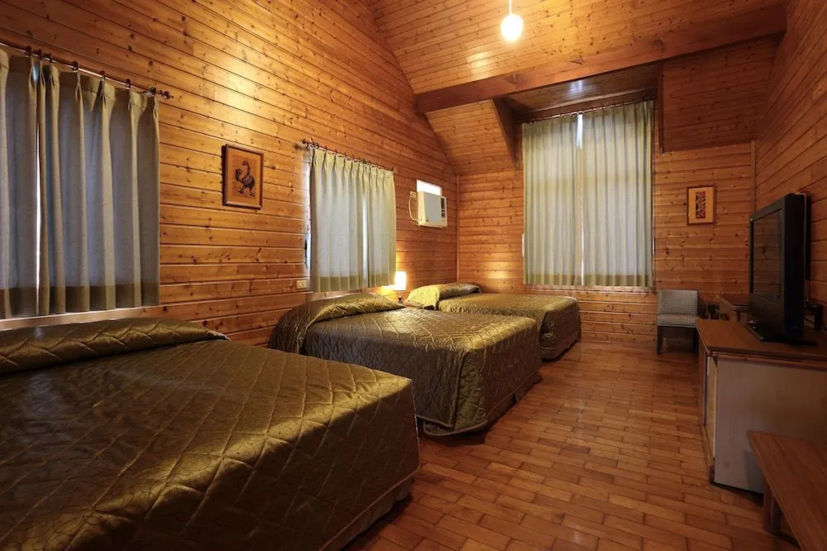 New Era Art Resort and Spa