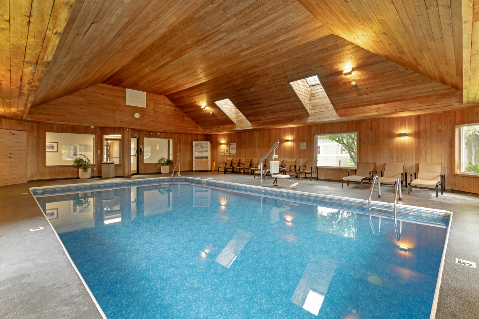 Best Western Plus Windjammer Inn & Conference Center