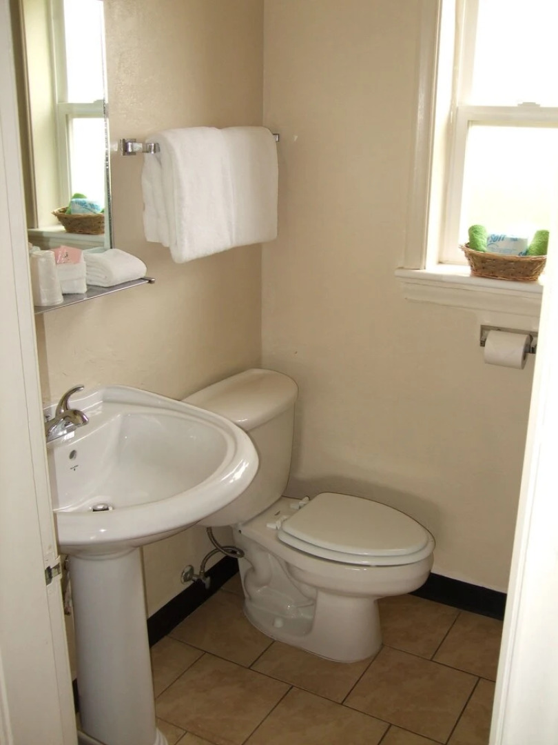 Lava Spa Motel & RV Park