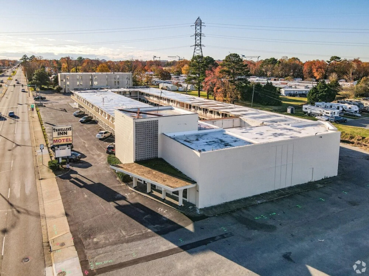 James River Inn & Suites