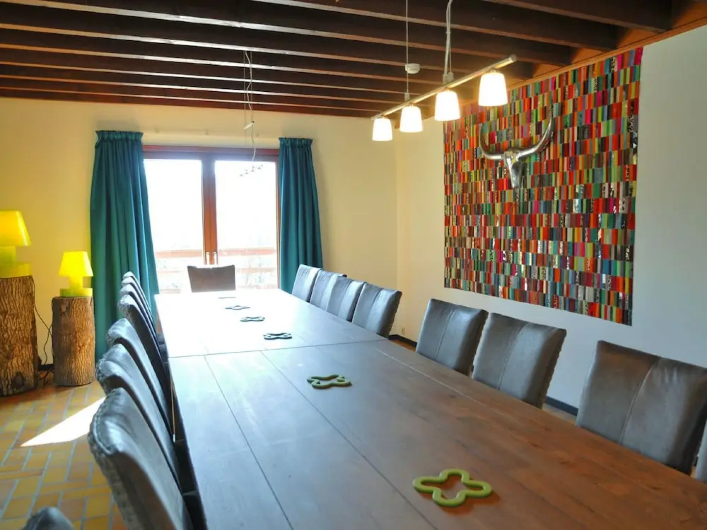 Modern Luxury Chalet With a Fireplace and Private spa