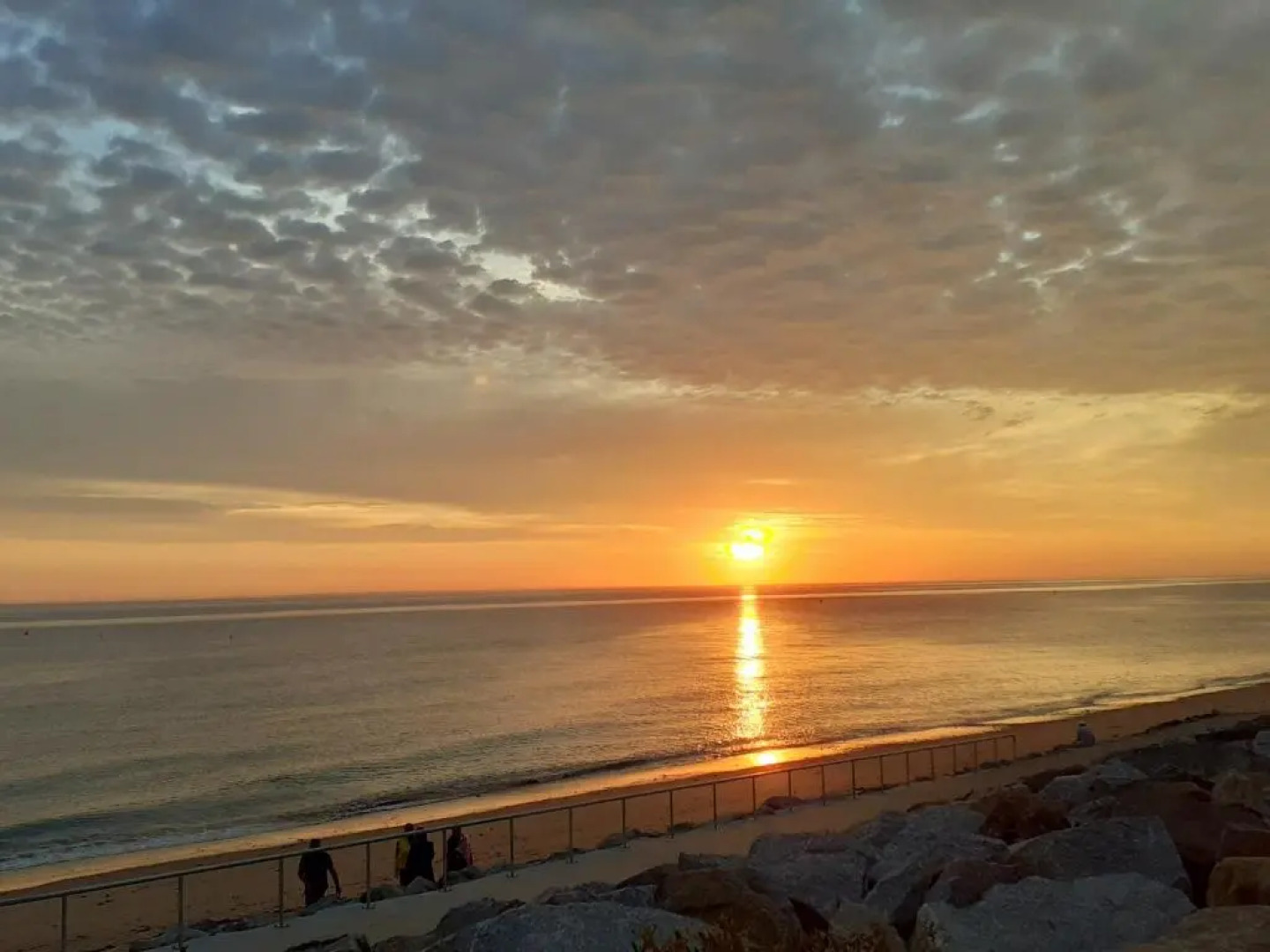 studio lumineux dans la coulée verte à Saint gilles croix de vie