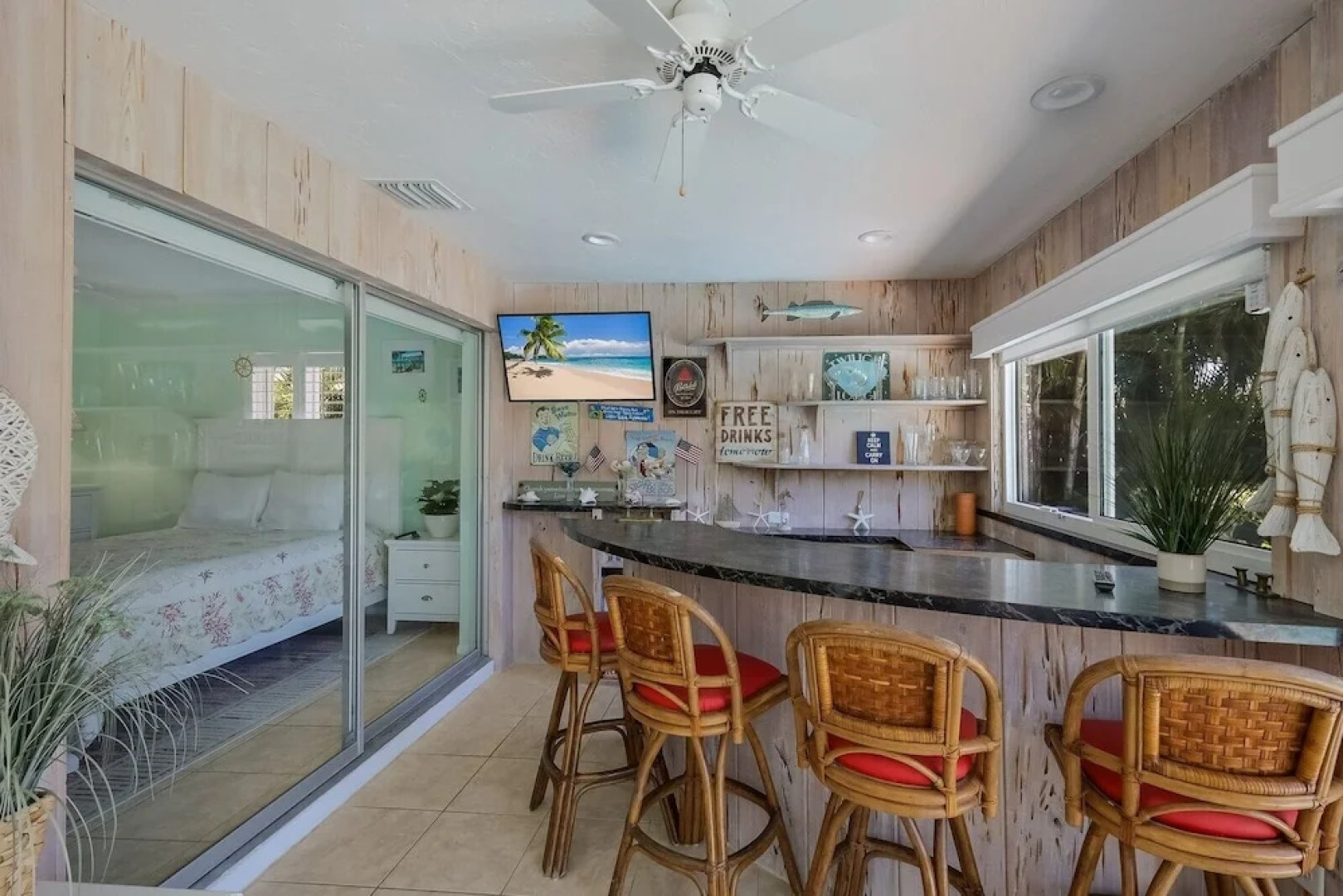 Gladiolus On The Water 3 Bedroom Home by RedAwning