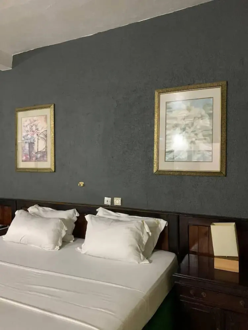 SKY Hotel Bonapriso