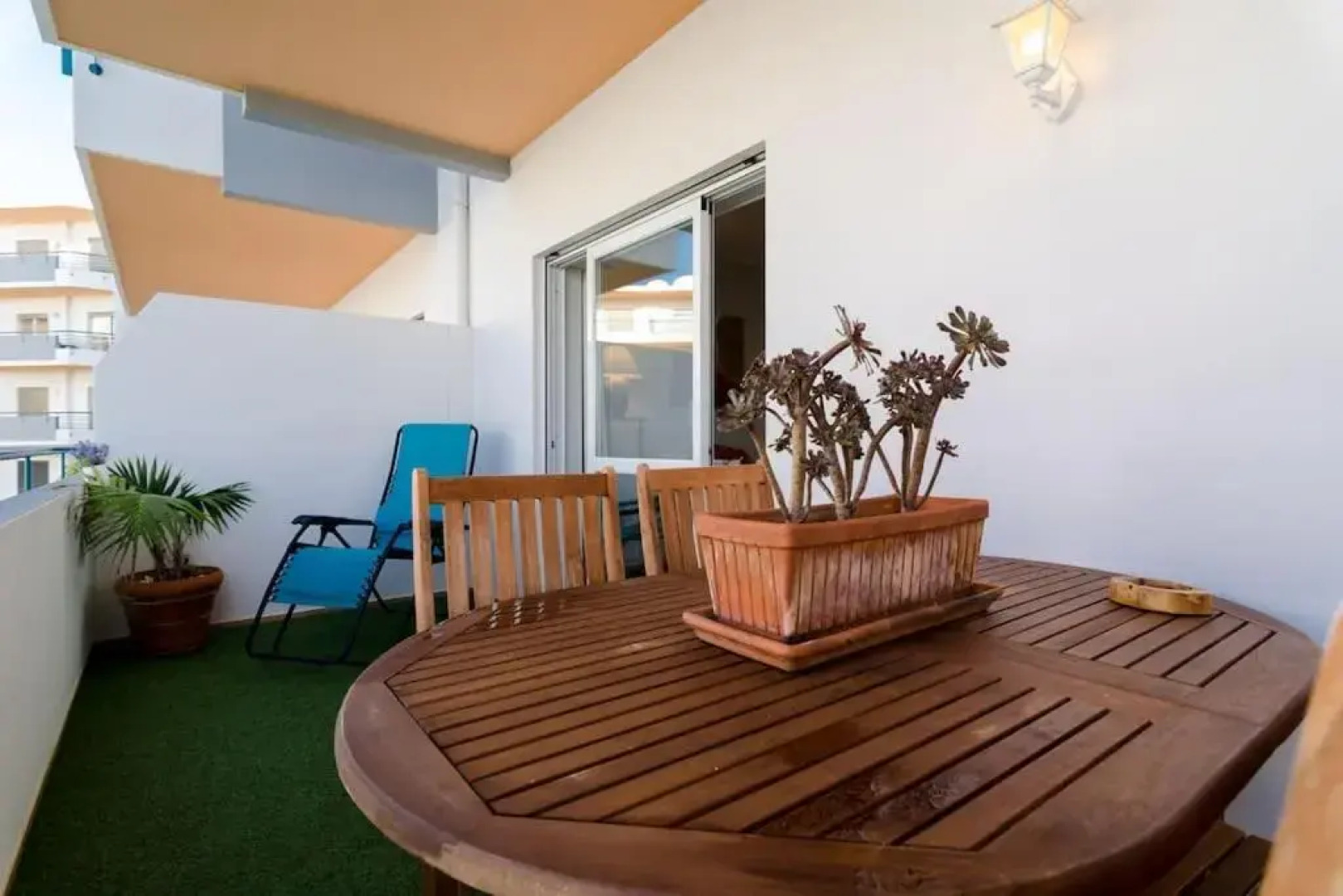 Sun & Sea Meia Praia Lagos