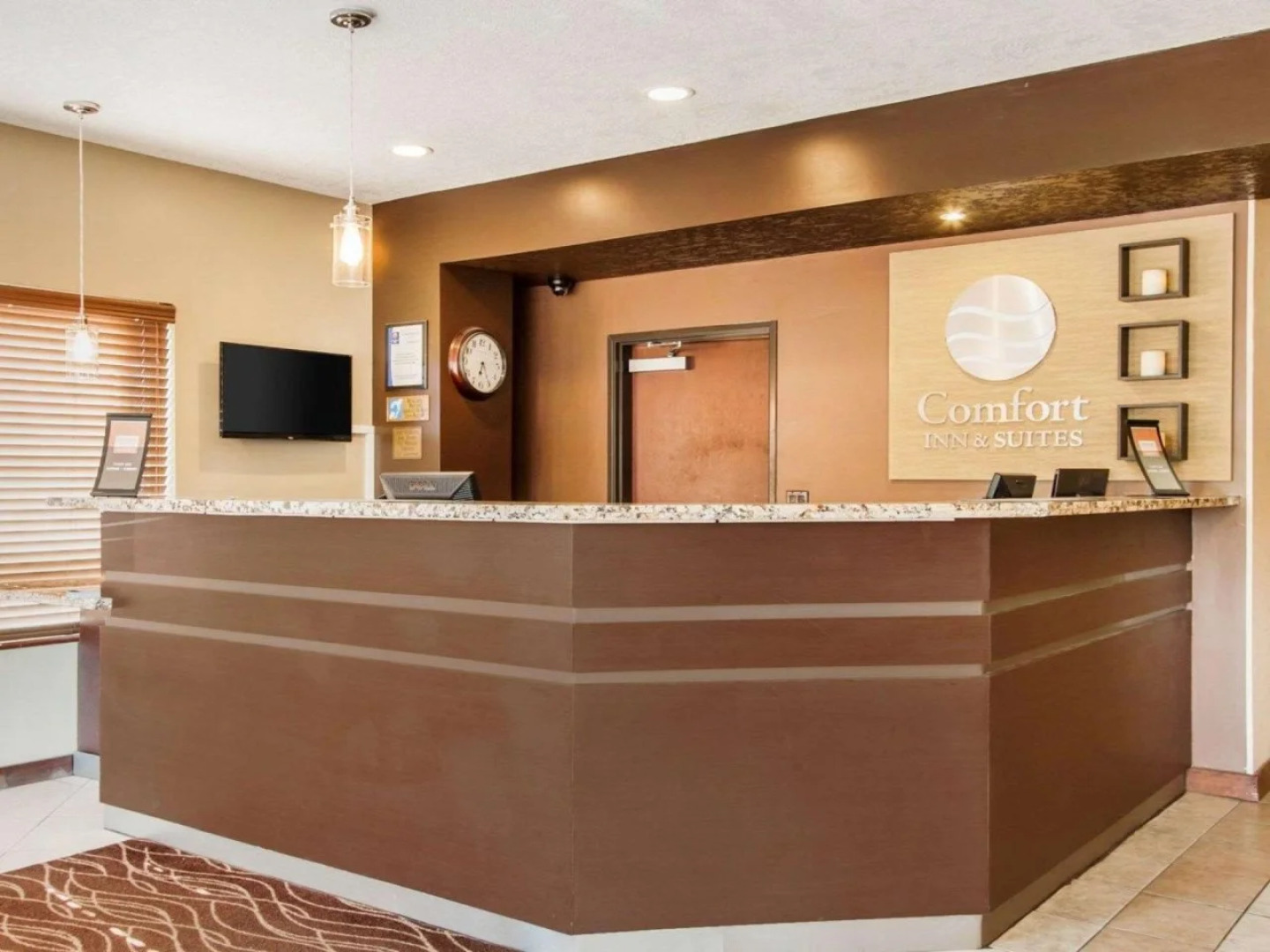 Comfort Inn & Suites-Portland Airport