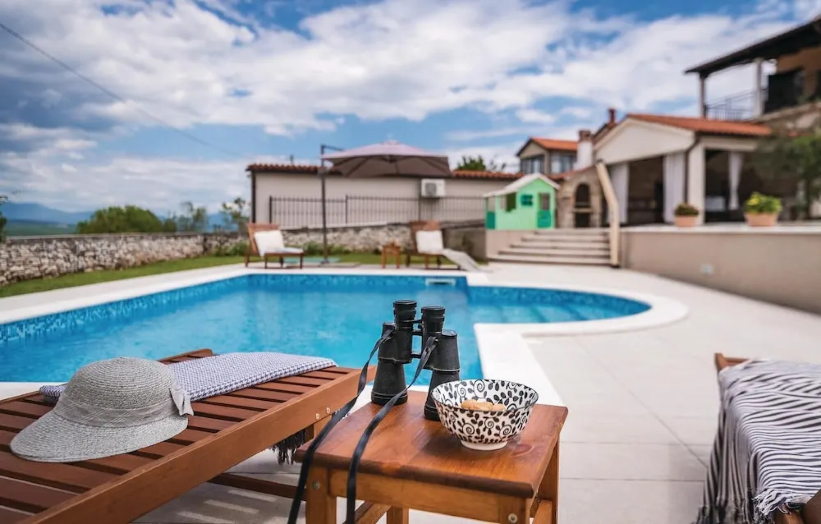 Amazing home in Hrboki with WiFi and 4 Bedrooms