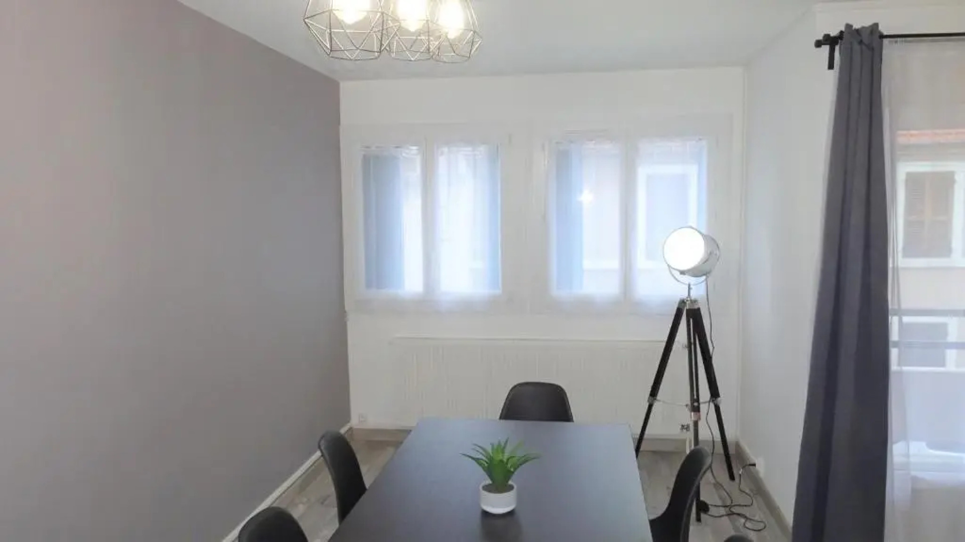 Grand appartement T3/T4 proche des berges du Cher