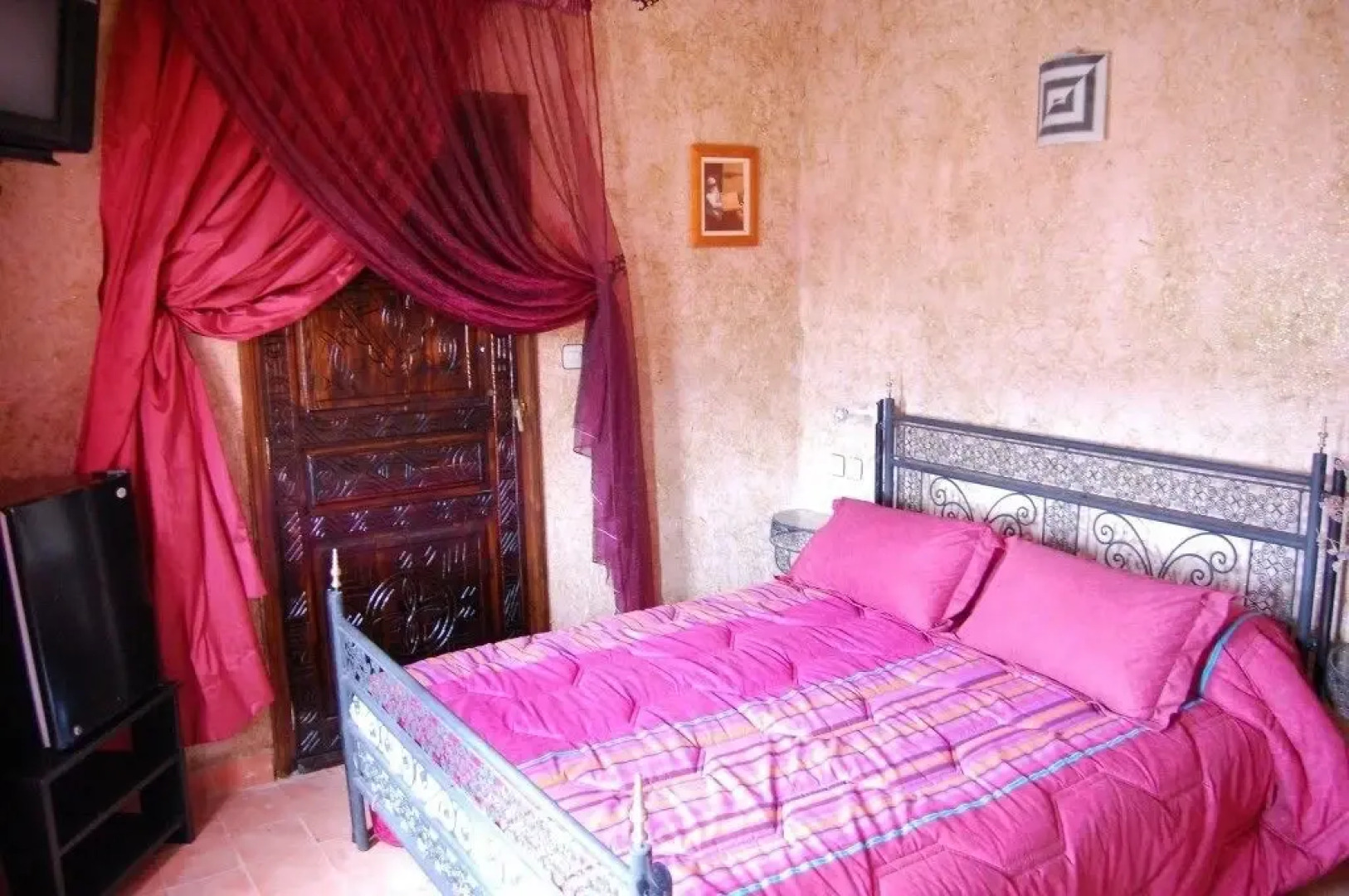 Well Center Riad Auberge Assounfou